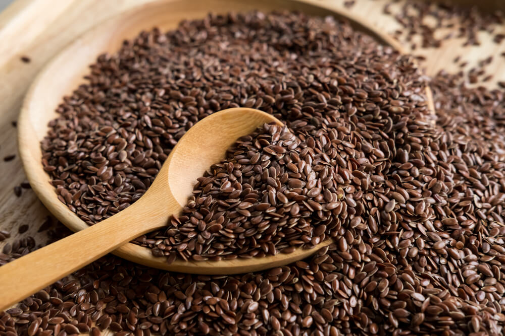 Flaxseeds for high fiber food