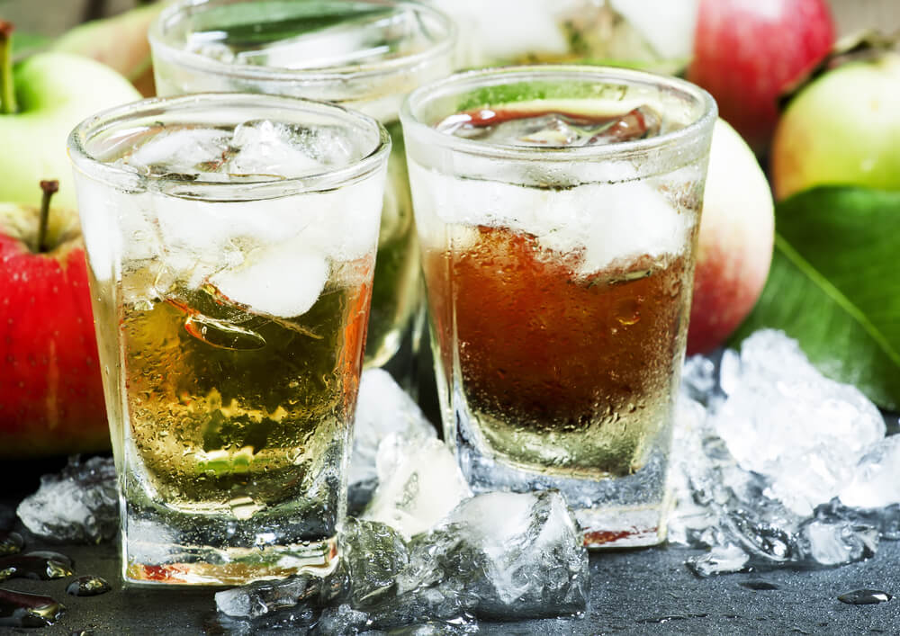 apple cider vinegar with water